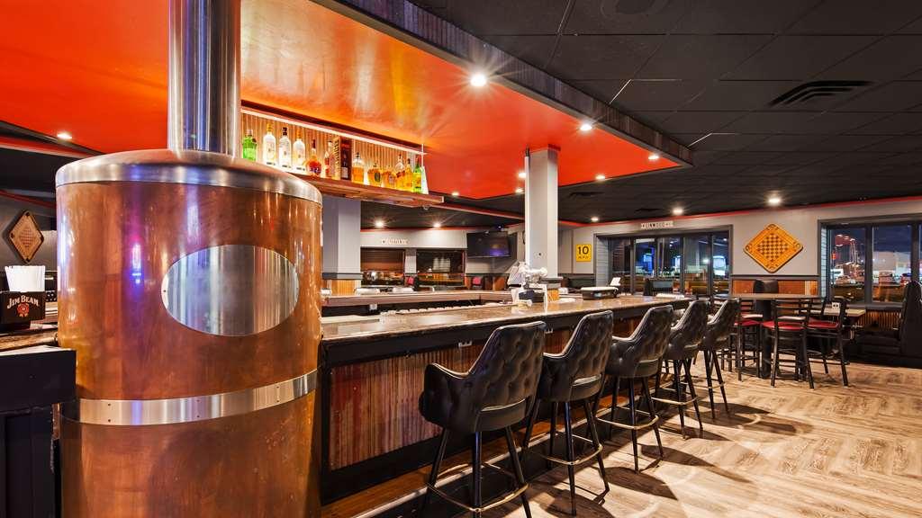 Americinn By Wyndham Appleton Downtown Экстерьер фото
