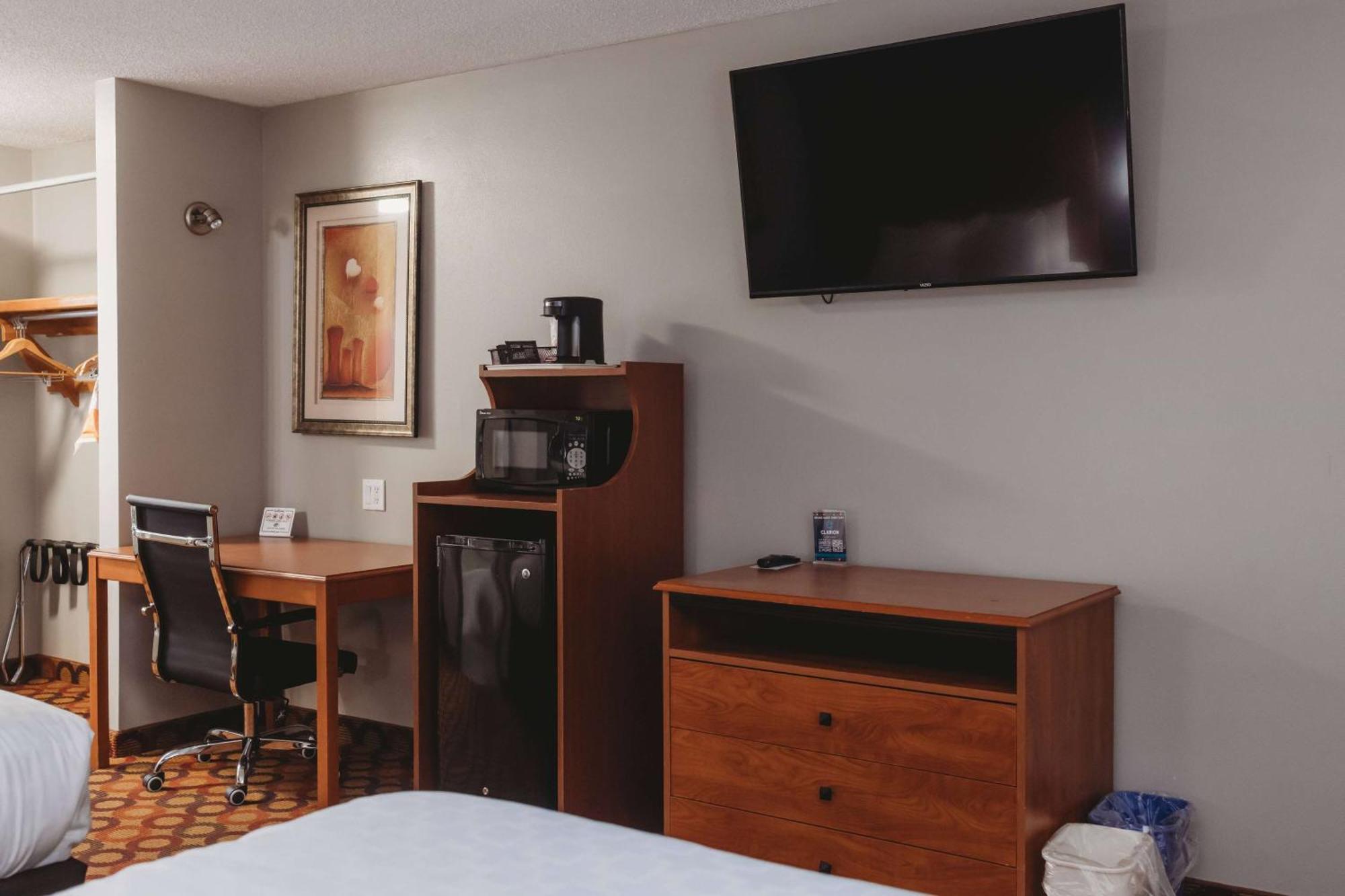 Americinn By Wyndham Appleton Downtown Экстерьер фото