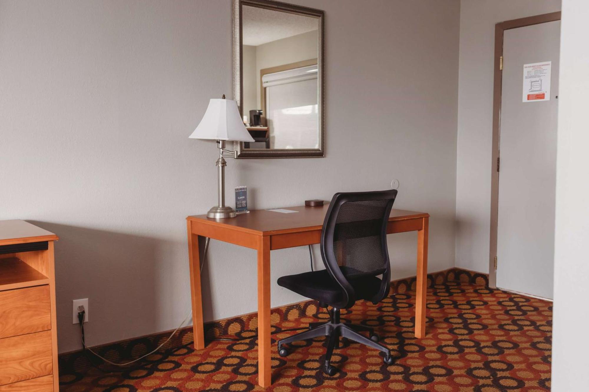 Americinn By Wyndham Appleton Downtown Экстерьер фото