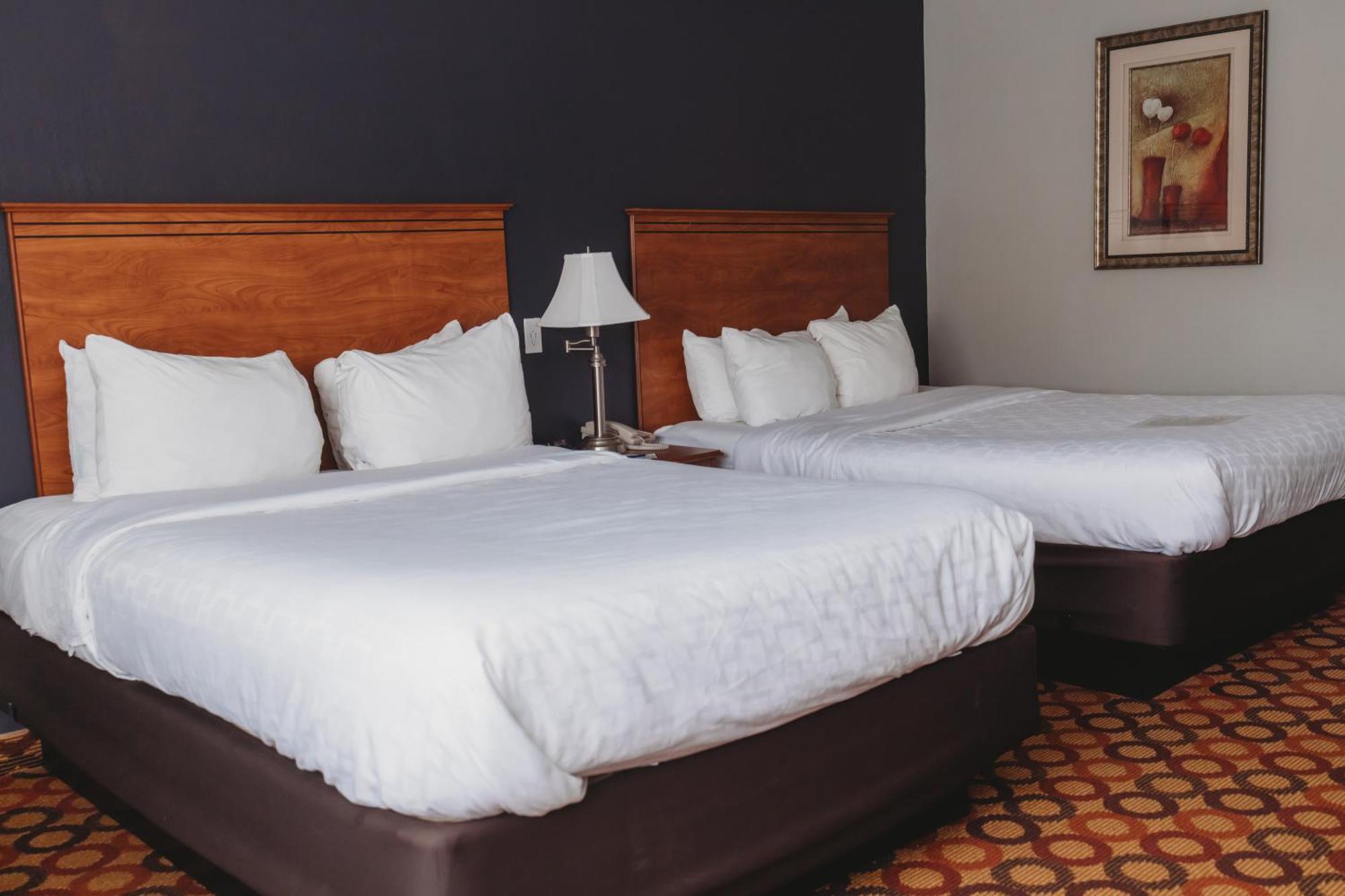 Americinn By Wyndham Appleton Downtown Экстерьер фото