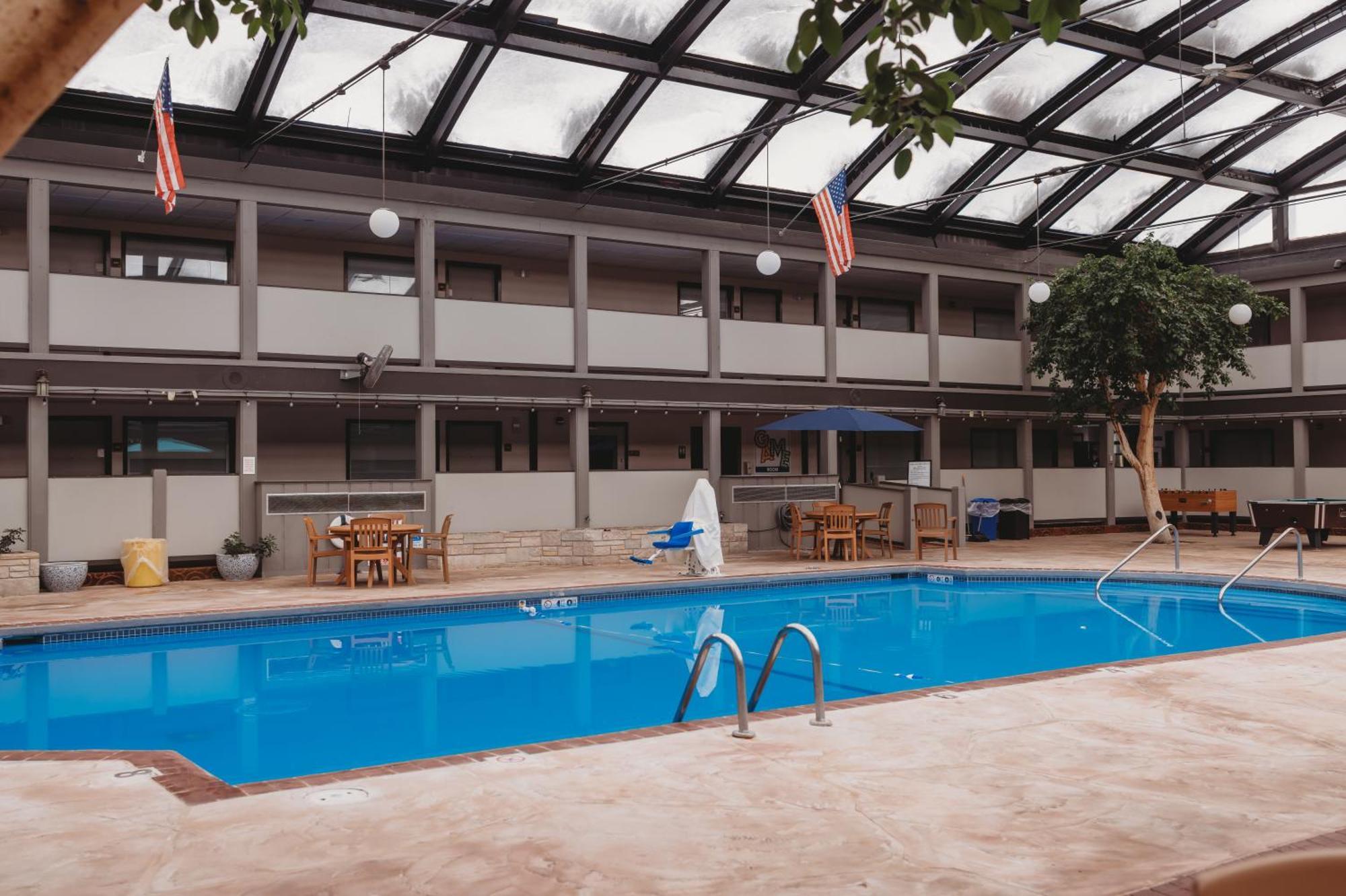 Americinn By Wyndham Appleton Downtown Экстерьер фото